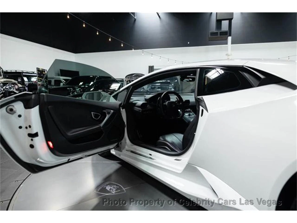 2019 Lamborghini Huracan - Image 25 of 31