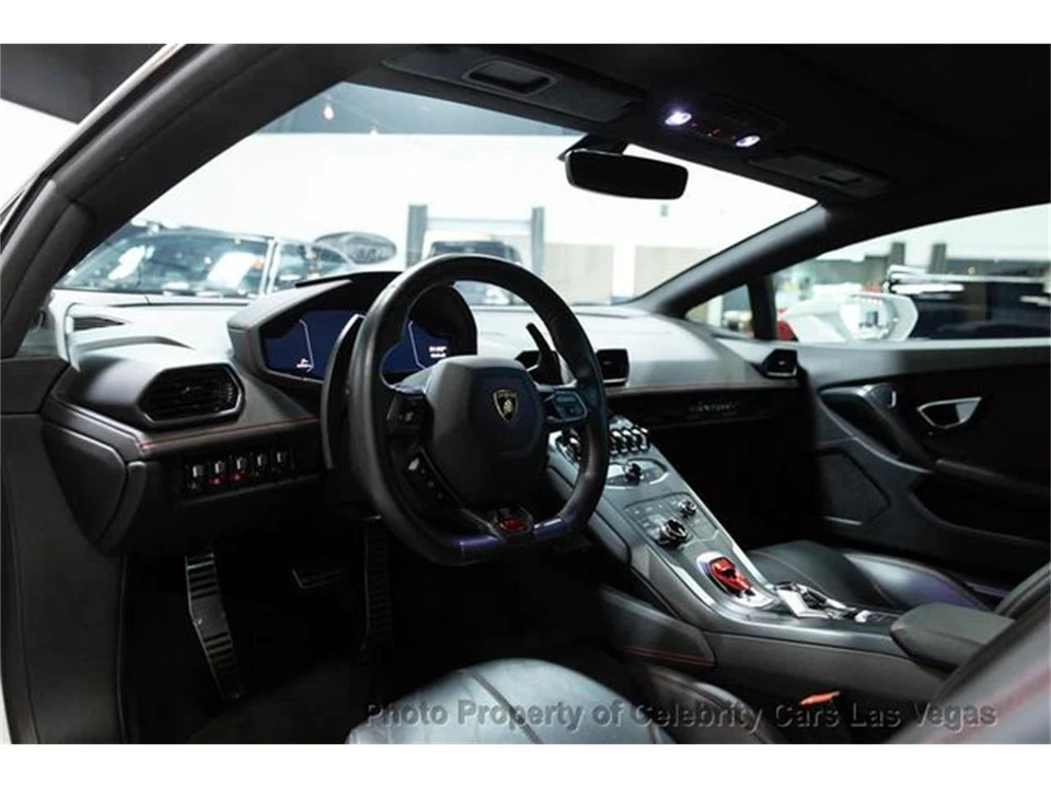 2019 Lamborghini Huracan - Image 2 of 31