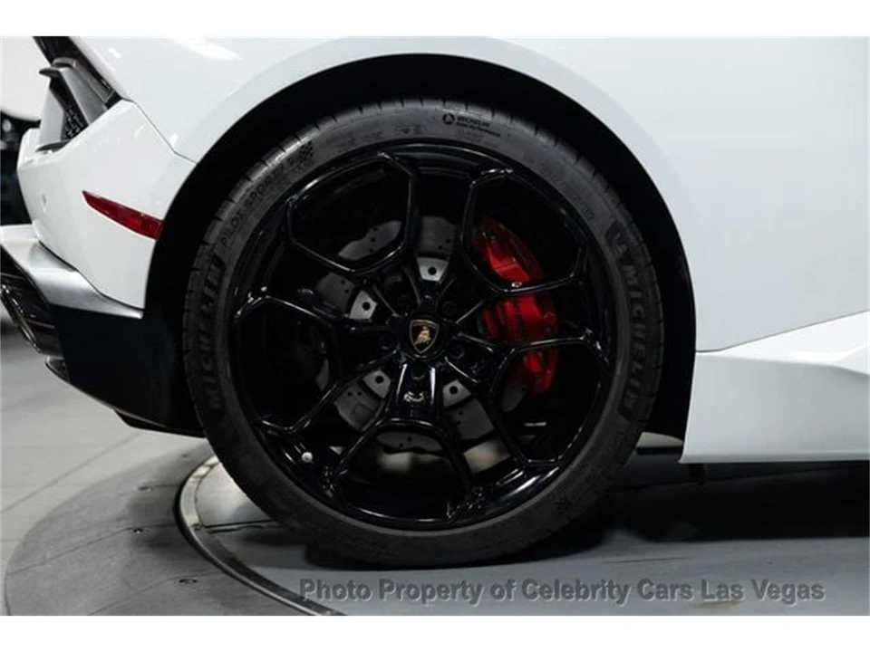 2019 Lamborghini Huracan - Image 16 of 31