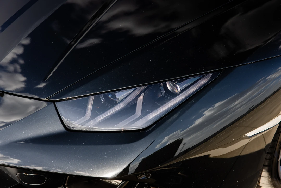 2019 Lamborghini Huracan LP640-4 EVO - Image 18 of 31
