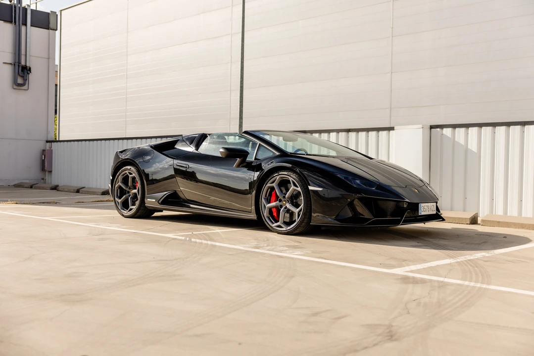 2019 Lamborghini Huracan LP640-4 EVO - Image 14 of 31