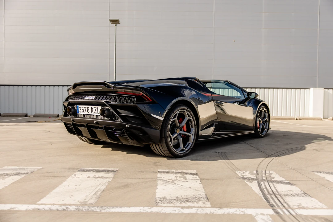 2019 Lamborghini Huracan LP640-4 EVO - Image 12 of 31
