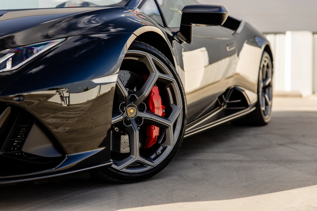 2019 Lamborghini Huracan LP640-4 EVO - Image 22 of 31