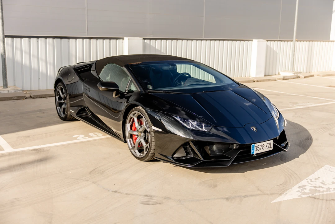 2019 Lamborghini Huracan LP640-4 EVO - Image 15 of 31