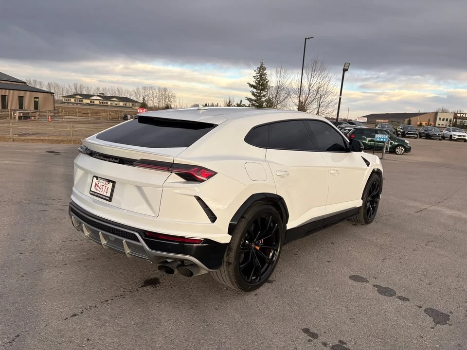 2019 Lamborghini Urus - Image 8 of 19