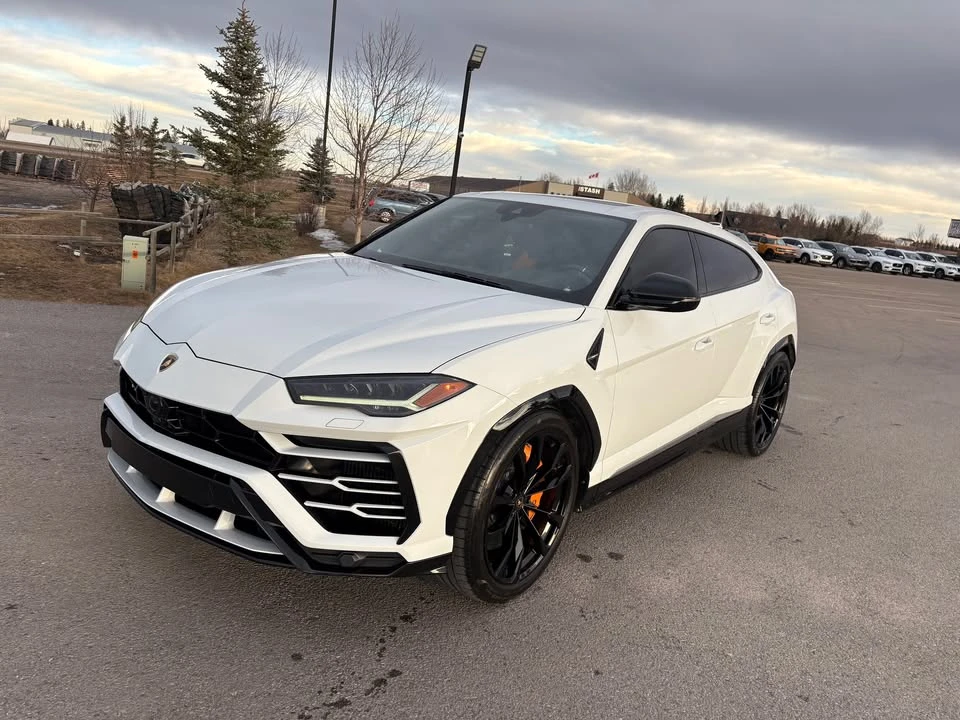 2019 Lamborghini Urus - Image 2 of 19
