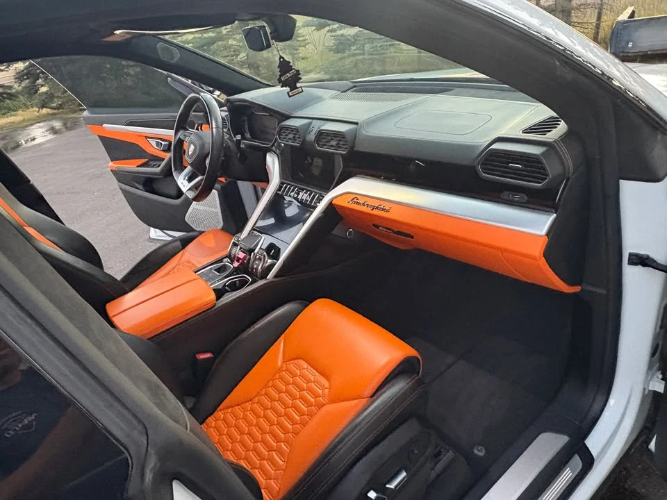 2019 Lamborghini Urus - Image 9 of 19