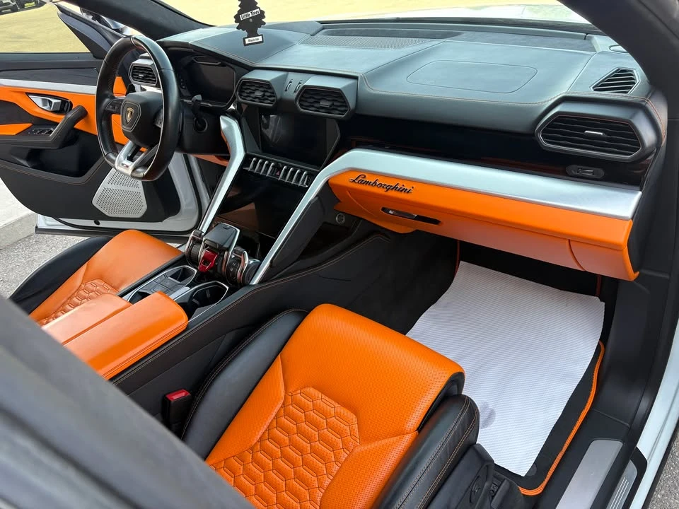 2019 Lamborghini Urus - Image 13 of 19