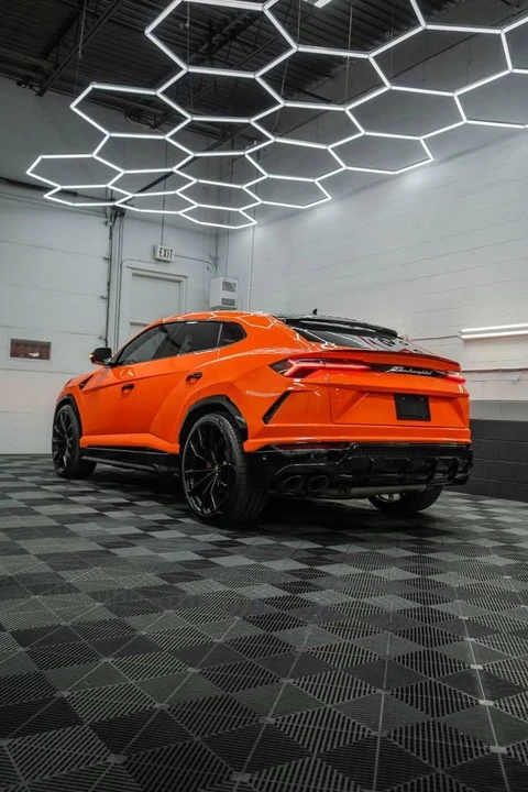 2019 Lamborghini Urus - Image 5 of 11