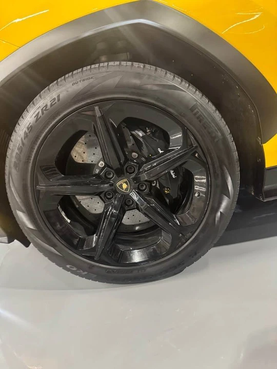 2019 Lamborghini Urus - Image 12 of 13
