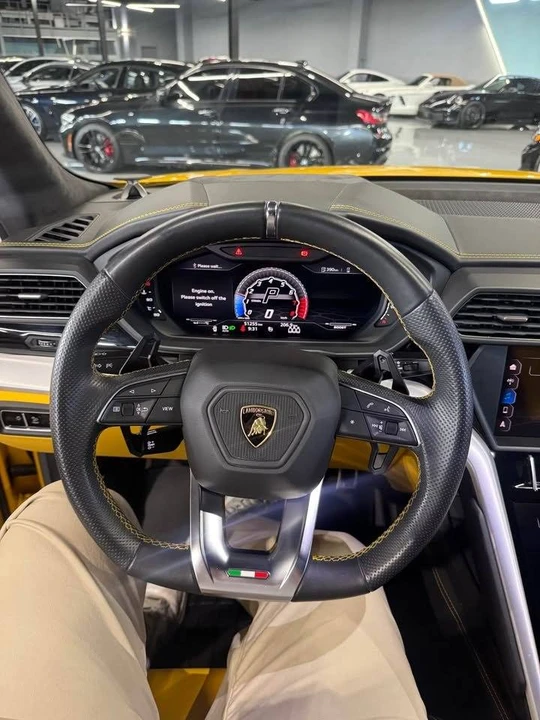 2019 Lamborghini Urus - Image 2 of 13