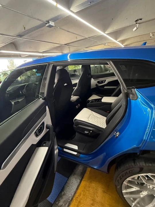 2019 Lamborghini Urus - Image 6 of 6