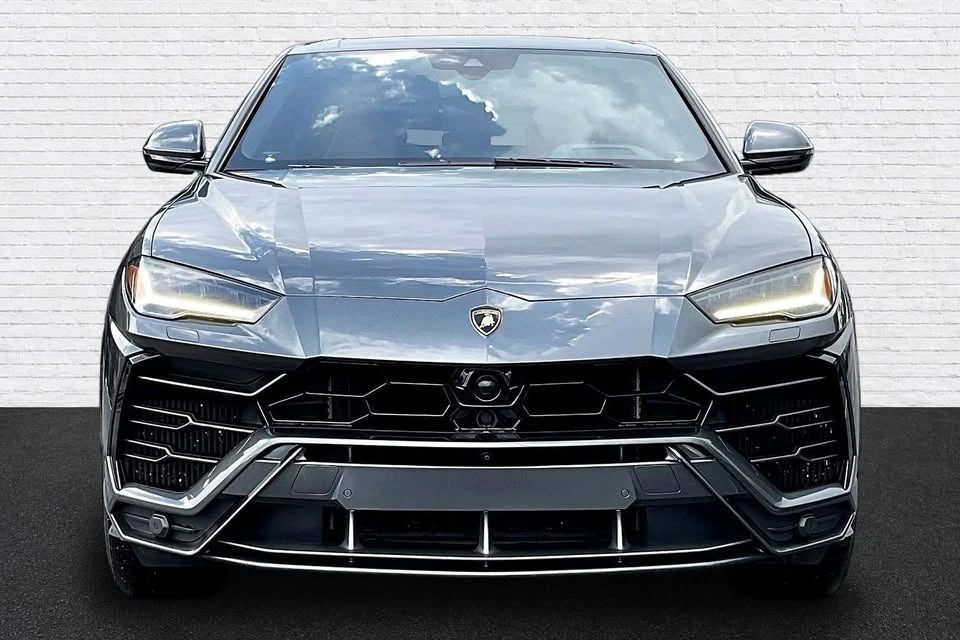 2019 Lamborghini Urus - Image 2 of 20