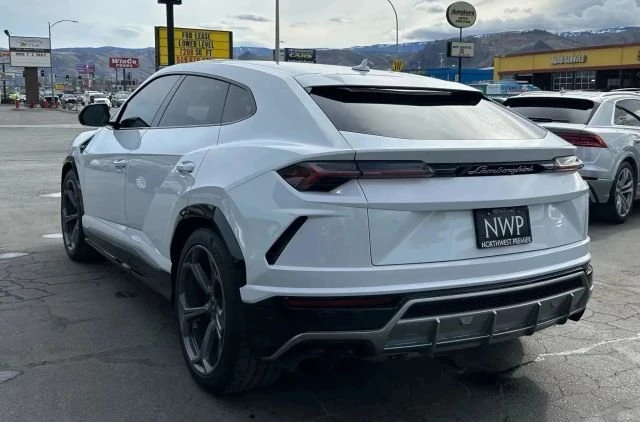 2019 Lamborghini Urus - Image 4 of 8