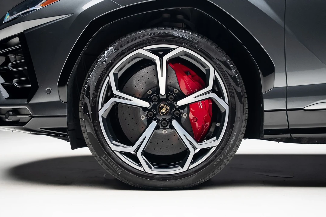 2019 Lamborghini Urus - Image 20 of 31