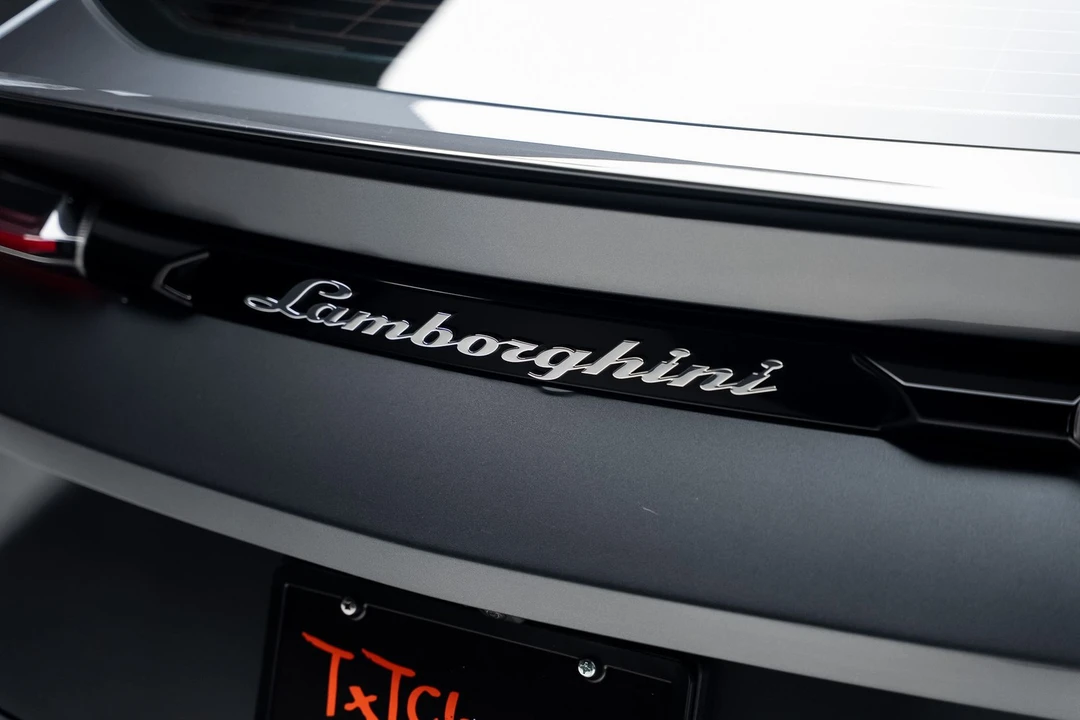 2019 Lamborghini Urus - Image 30 of 31