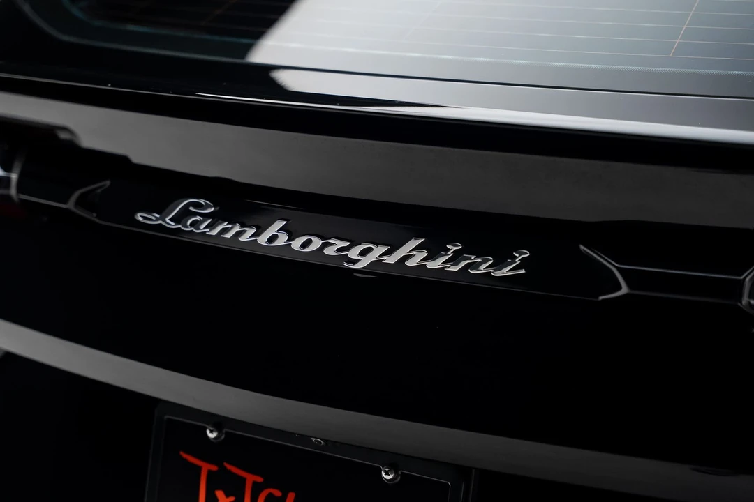 2019 Lamborghini Urus - Image 29 of 31