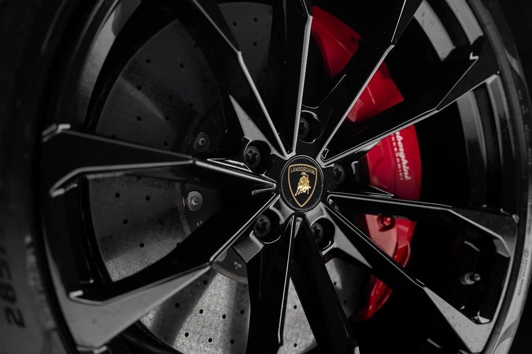 2019 Lamborghini Urus - Image 22 of 31