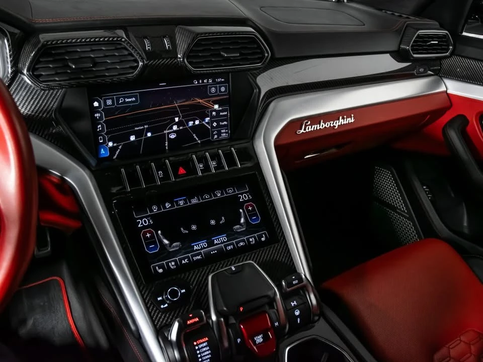 2019 Lamborghini Urus - Image 12 of 20
