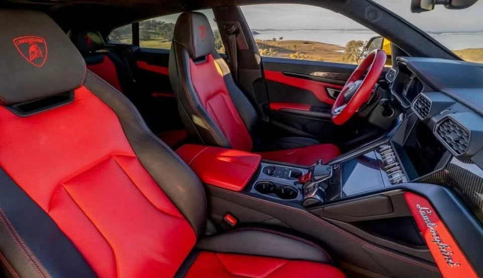 2019 Lamborghini Urus - Image 5 of 5