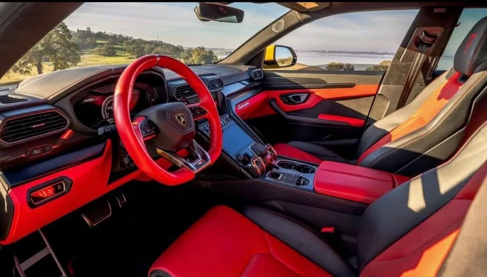 2019 Lamborghini Urus - Image 4 of 5
