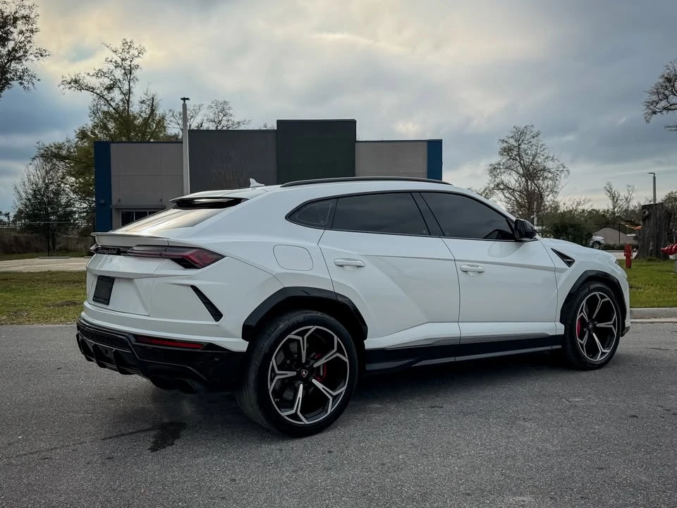 2019 Lamborghini Urus - Image 4 of 12