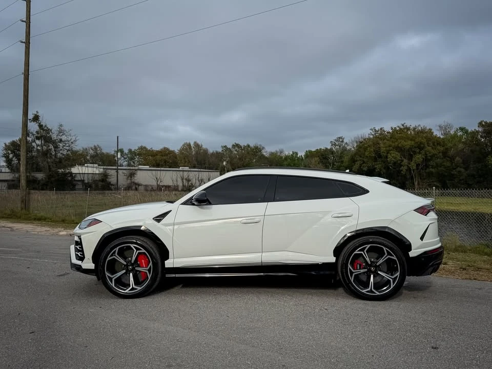2019 Lamborghini Urus - Image 2 of 12