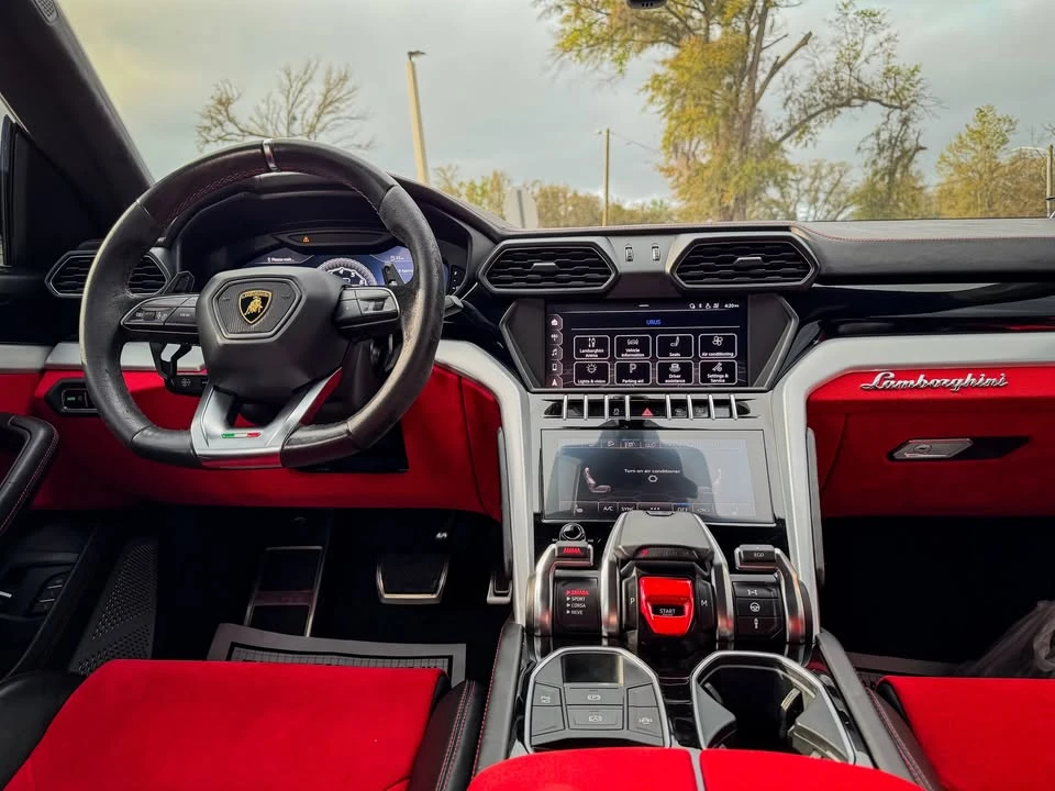 2019 Lamborghini Urus - Image 7 of 12