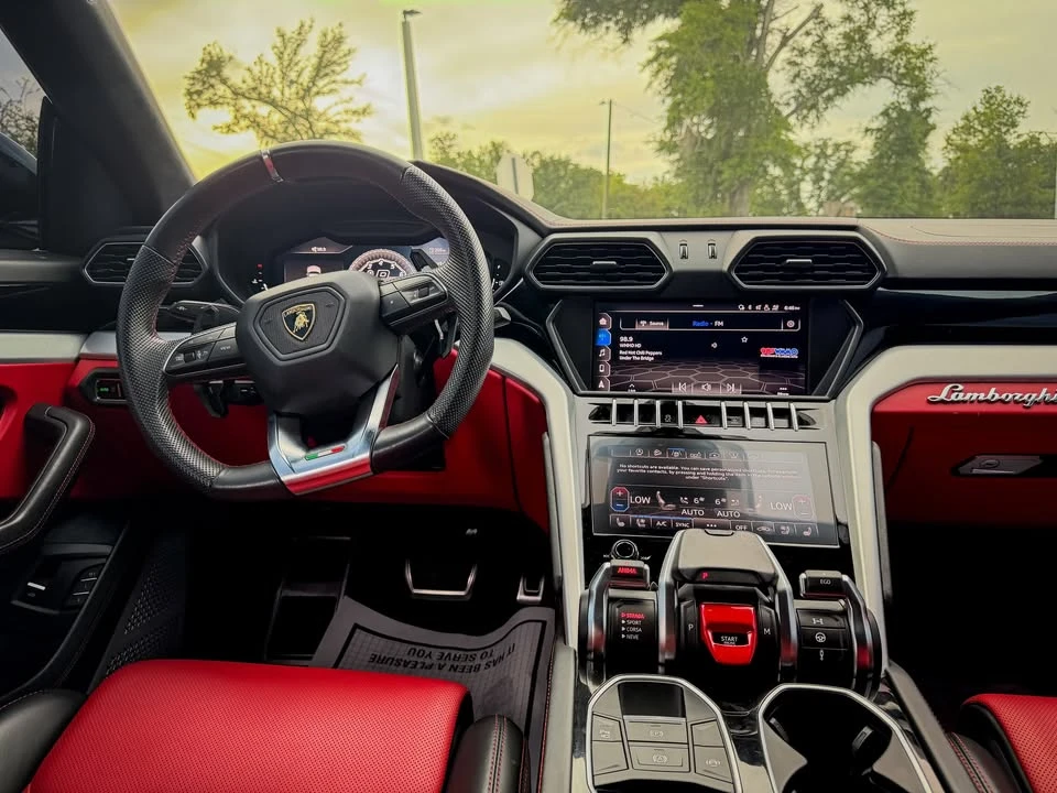 2019 Lamborghini Urus - Image 9 of 13