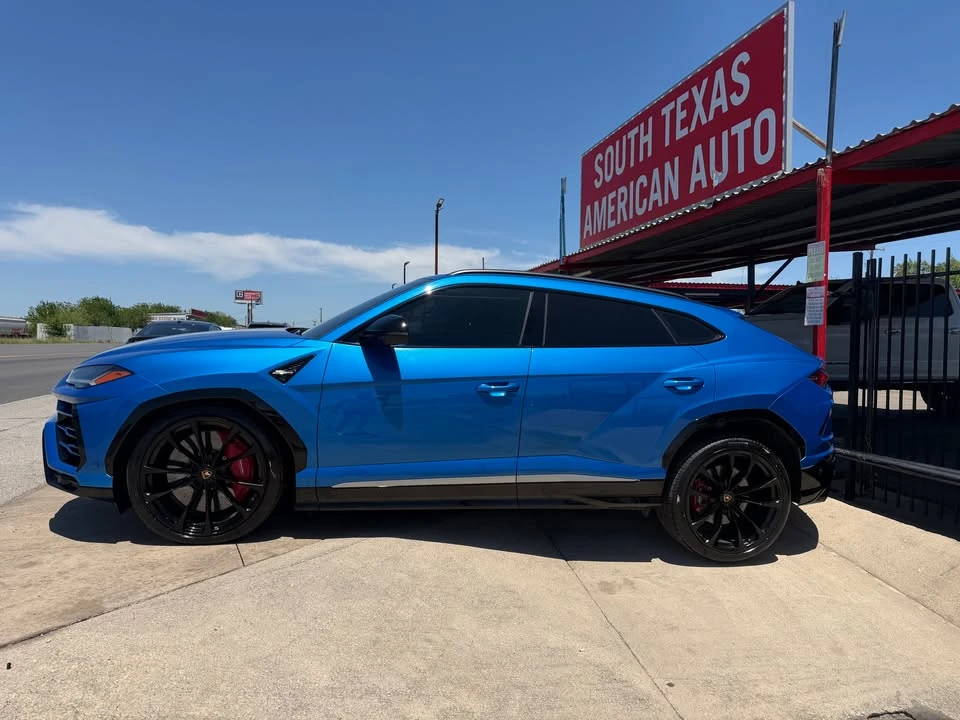 2019 Lamborghini Urus - Image 2 of 8