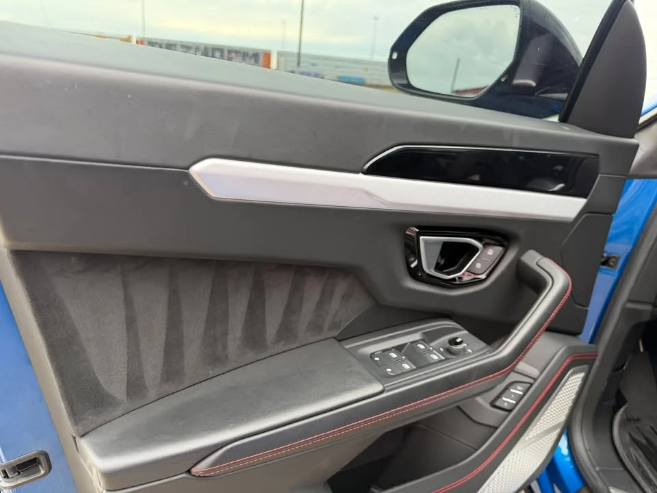 2019 Lamborghini Urus - Image 8 of 8