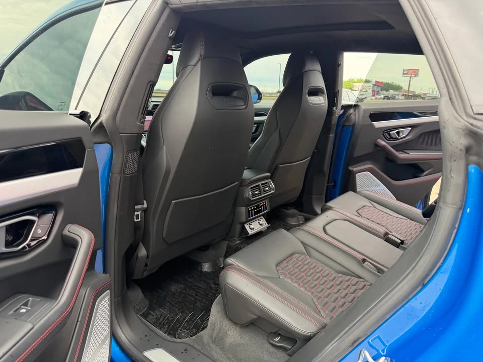 2019 Lamborghini Urus - Image 7 of 8