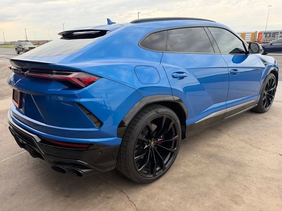 2019 Lamborghini Urus - Image 5 of 8