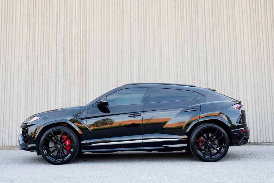 2019 Lamborghini Urus - Image 2 of 20