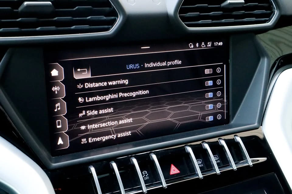 2019 Lamborghini Urus - Image 16 of 20