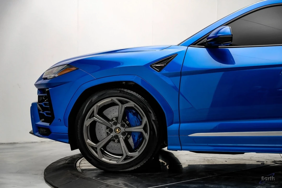 2019 Lamborghini Urus - Image 7 of 12