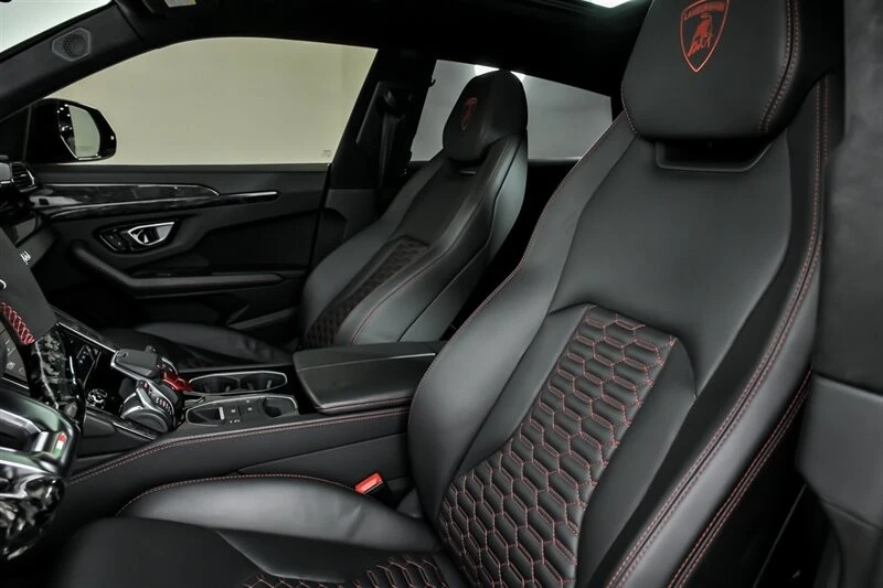2019 Lamborghini Urus - Image 24 of 31