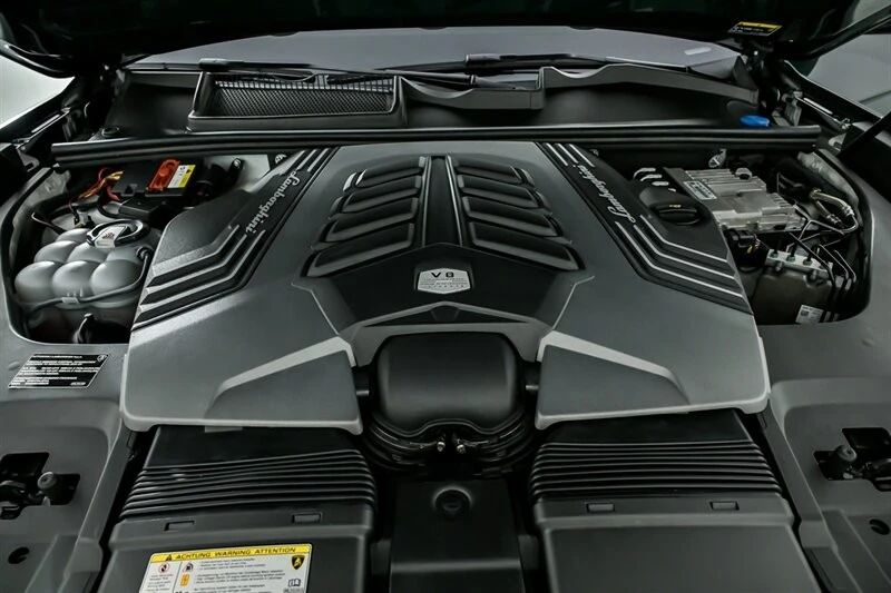 2019 Lamborghini Urus - Image 17 of 31