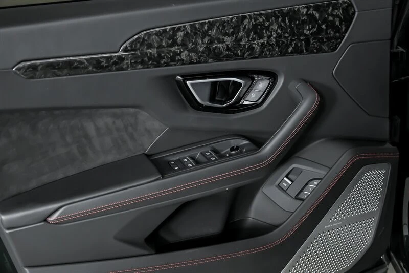 2019 Lamborghini Urus - Image 18 of 31