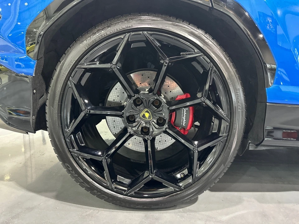 2019 Lamborghini Urus - Image 11 of 31