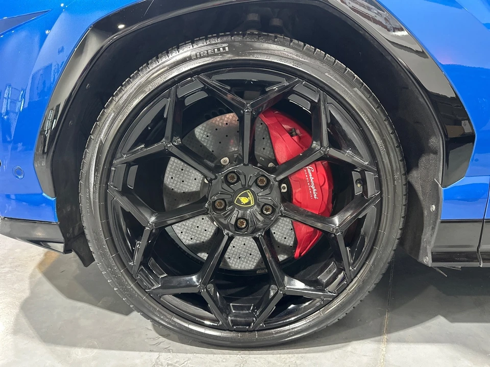 2019 Lamborghini Urus - Image 10 of 31
