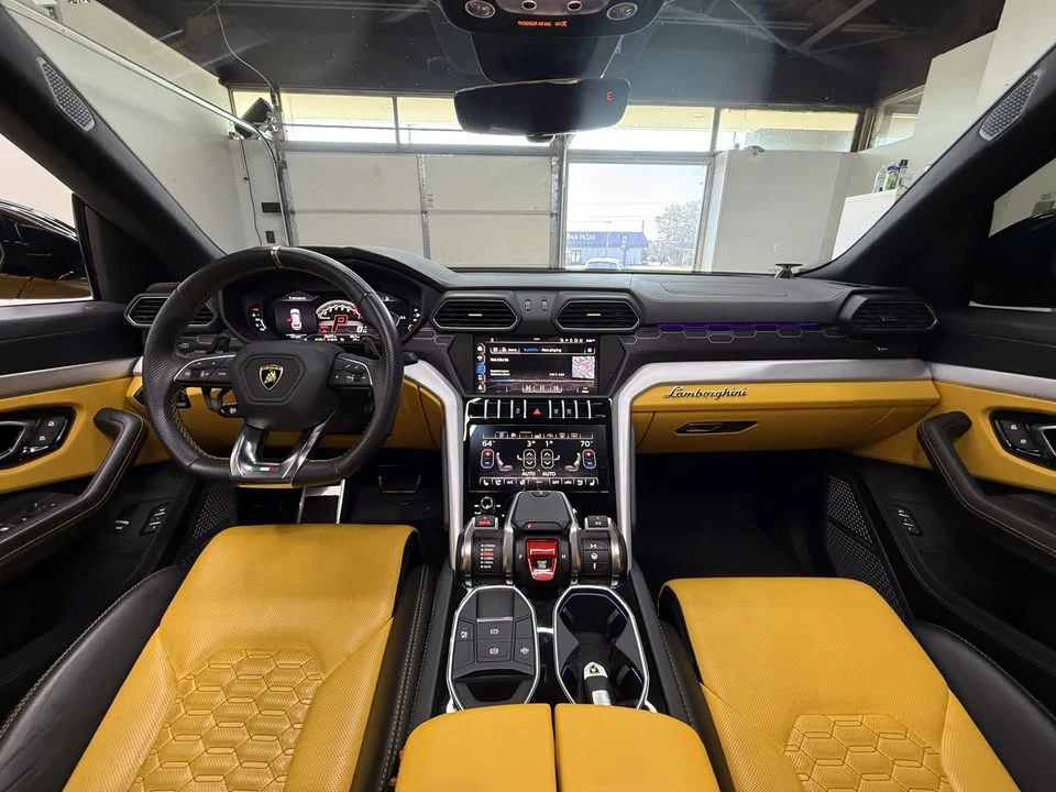 2019 Lamborghini Urus - Image 10 of 20