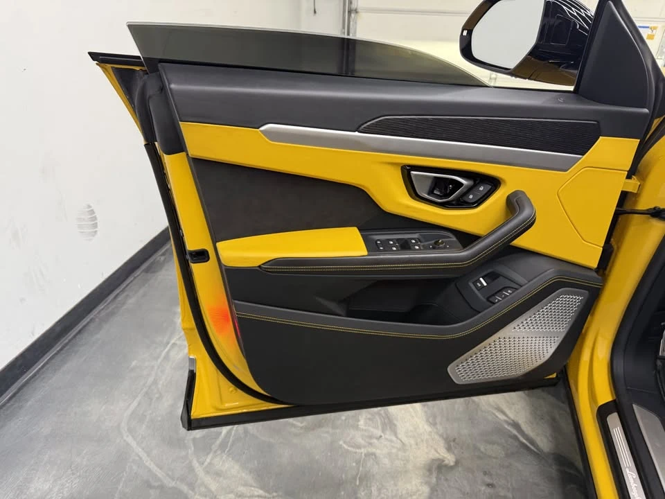 2019 Lamborghini Urus - Image 6 of 20