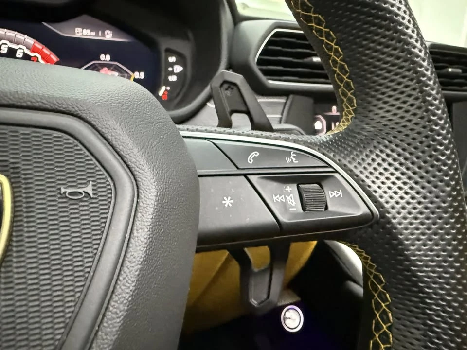 2019 Lamborghini Urus - Image 13 of 20