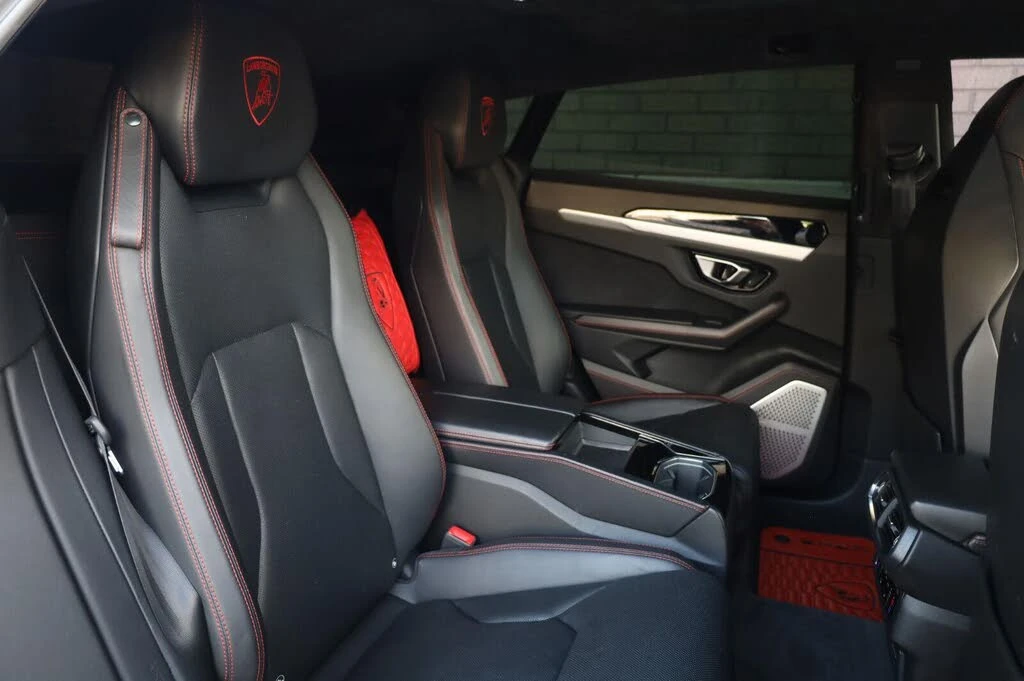 2019 Lamborghini Urus - Image 31 of 31
