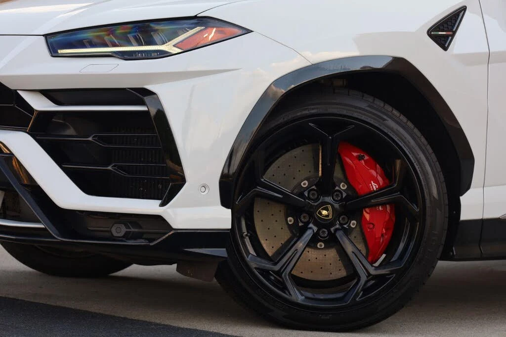 2019 Lamborghini Urus - Image 6 of 31