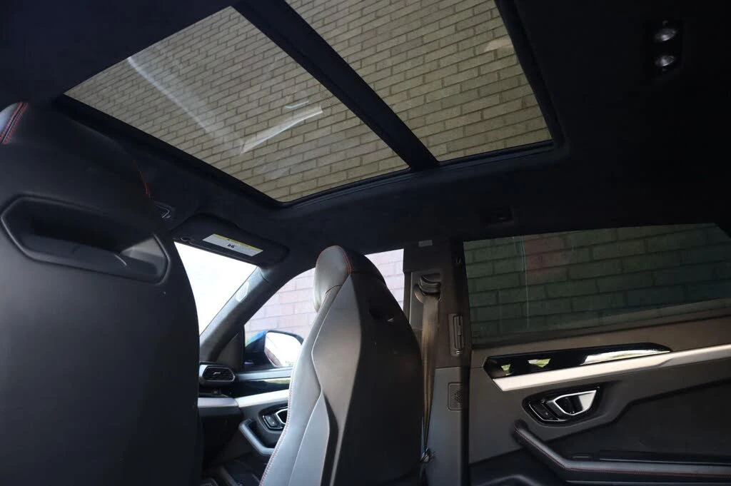 2019 Lamborghini Urus - Image 25 of 31