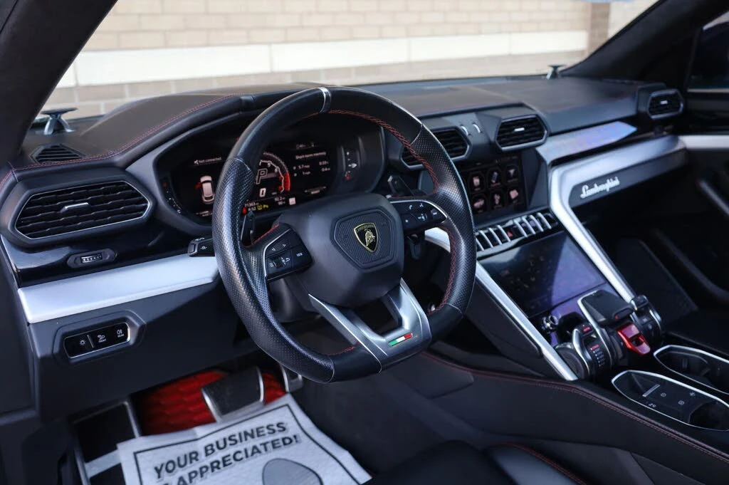 2019 Lamborghini Urus - Image 18 of 31
