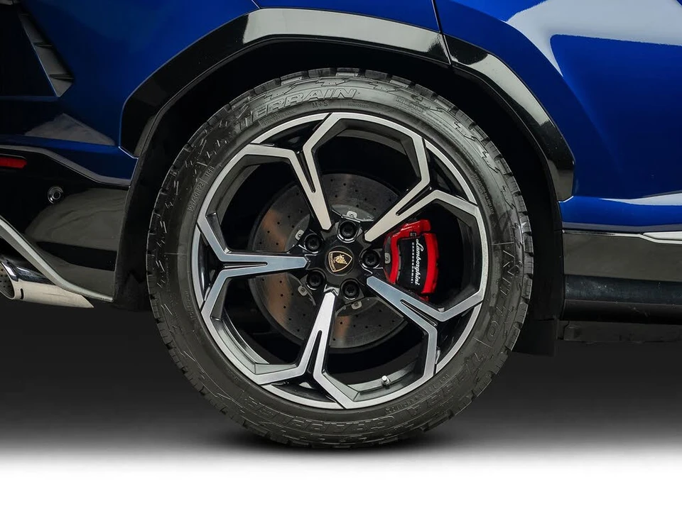 2019 Lamborghini Urus - Image 27 of 31