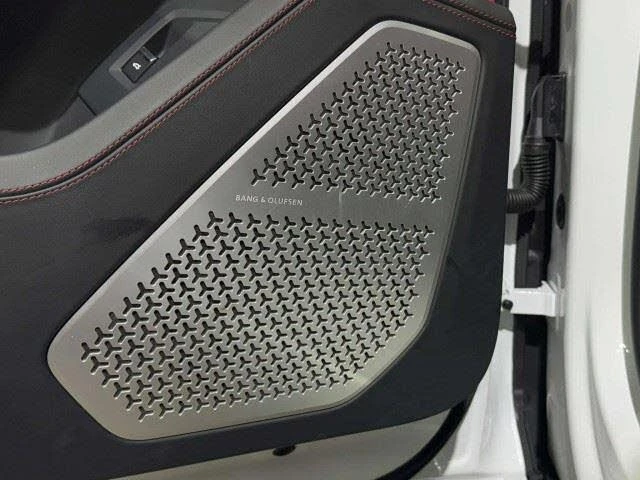 2019 Lamborghini Urus - Image 29 of 31